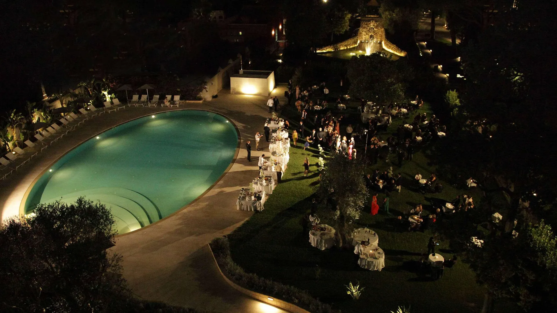 Mercure Villa Romanazzi Carducci Bari 4*,  İtalya