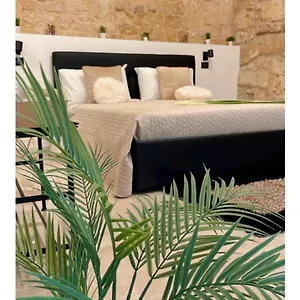 Apartment Whiteflower, Bari