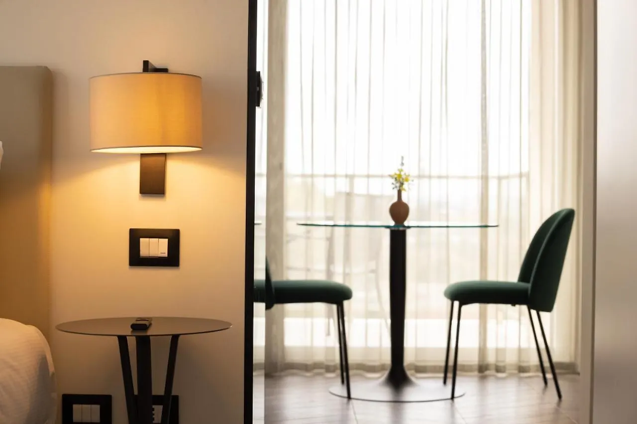 Mercure Villa Romanazzi Carducci בארי 4*,  איטליה