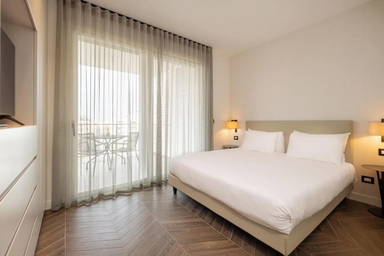 Mercure Villa Romanazzi Carducci בארי 4*,  איטליה