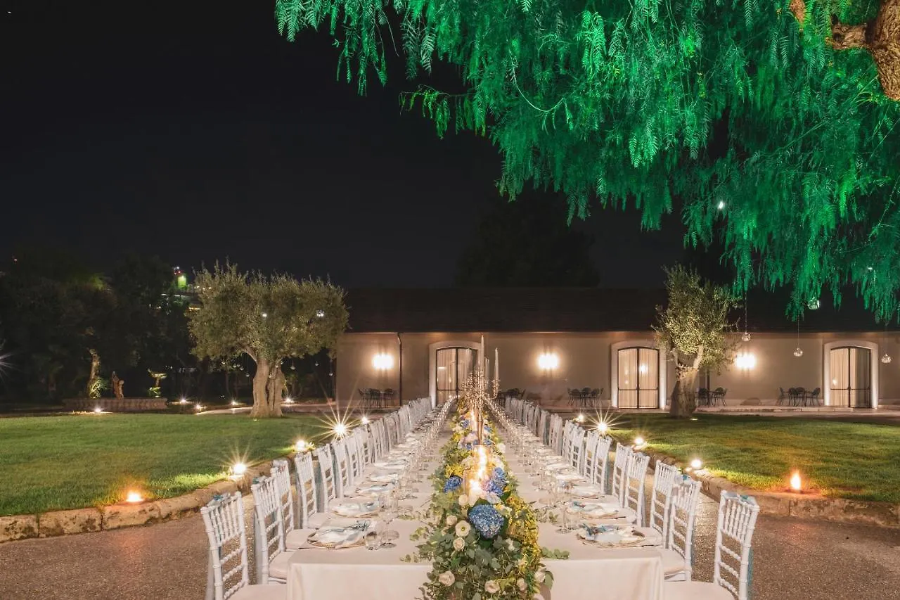 Mercure Villa Romanazzi Carducci Бари 4*,